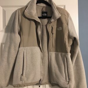 Women’s North Face Fleece Jacket Size M Tan